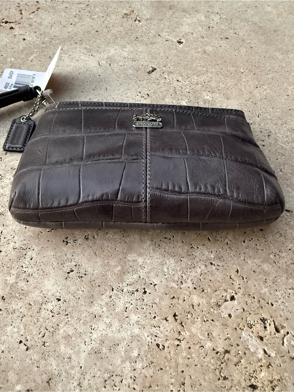 NWT Coach Madison Embossed Gray Crocodile Leather Wristlet w/Box 46630 MSRP $108 - Picture 3 of 6